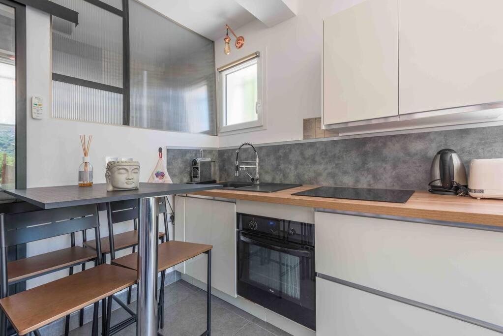 Aux Studio Sous Les Oliviers Netflix Et Disney Plus Contes (Alpes-Maritimes) Exterior foto