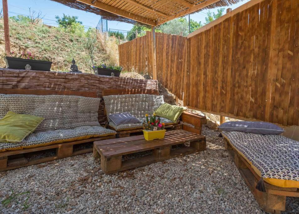 Aux Studio Sous Les Oliviers Netflix Et Disney Plus Contes (Alpes-Maritimes) Exterior foto